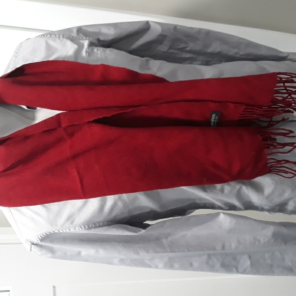 Brooks Brothers deep red wool scarf - Picture 3 of 3